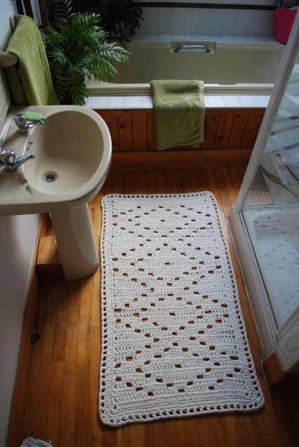 bathroom rug in situ